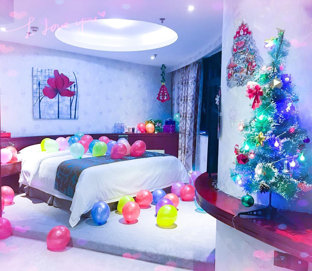 Guangxi Golden Holiday Hotel 南寧 エクステリア 写真